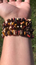 Load image into Gallery viewer, Mookaite Jasper Chip Bracelet
