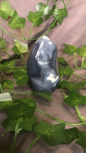 Load image into Gallery viewer, Orca Agate Flame
