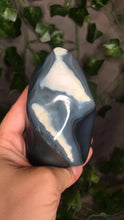 Load image into Gallery viewer, Orca Agate Flame
