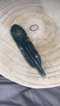 Load image into Gallery viewer, High Quality Moss Agate Feather Carving
